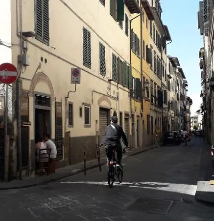 Typical Florentine In Oltrarno 10 Min Walking From Ponte Vecchio Appartement *