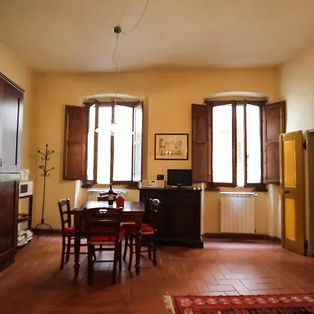 Appartement Typical Florentine In Oltrarno 10 Min Walking From Ponte Vecchio Florence