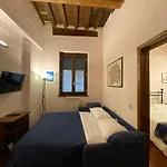 Romantico A 10 Minuti A Piedi Ponte Vecchio E 5 Minuti Da Palazzo Pitti , Ideale Per Coppie E Famiglie, In Area Unesco Apartment *