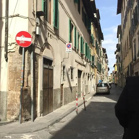 Apartment Spazioso, Luminoso A 10 Min Ponte Vecchio E Palazzo Pitti , Ideale Per Coppie E Famiglie Florence