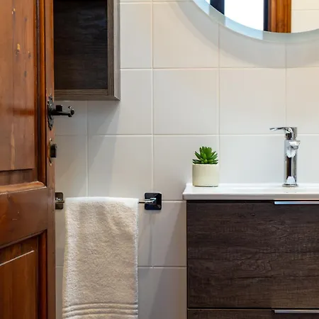 Apartment Romantico A 10 Minuti A Piedi Ponte Vecchio E 5 Minuti Da Palazzo Pitti , Ideale Per Coppie E Famiglie, In Area Unesco *